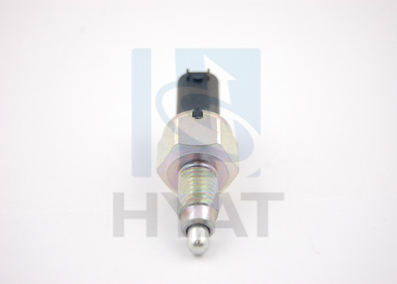 Vehículo MERCEDES - BENZ Interruptor de luz de marcha atrás OE 168 545 00 14 / 168 545 01 14 proveedor