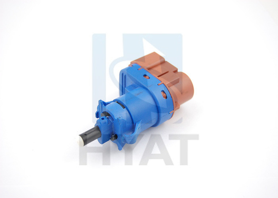 Interruptor de luz de parada mecánico de plástico para FIAT/OPEL OE 50512681/ 12 40 755 proveedor