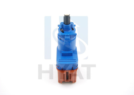 Interruptor de luz de parada mecánico de plástico para FIAT/OPEL OE 50512681/ 12 40 755 proveedor