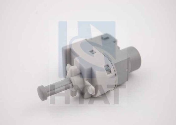 Control de la luz del freno de plástico en el embrague trasero Ford OE 7 029 405/93810-3K000 proveedor