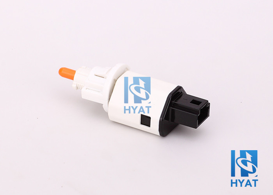 Interruptor de luz de frenado de plástico mecánico para para Renault 25 32 000 05R/25 32 092 43R proveedor
